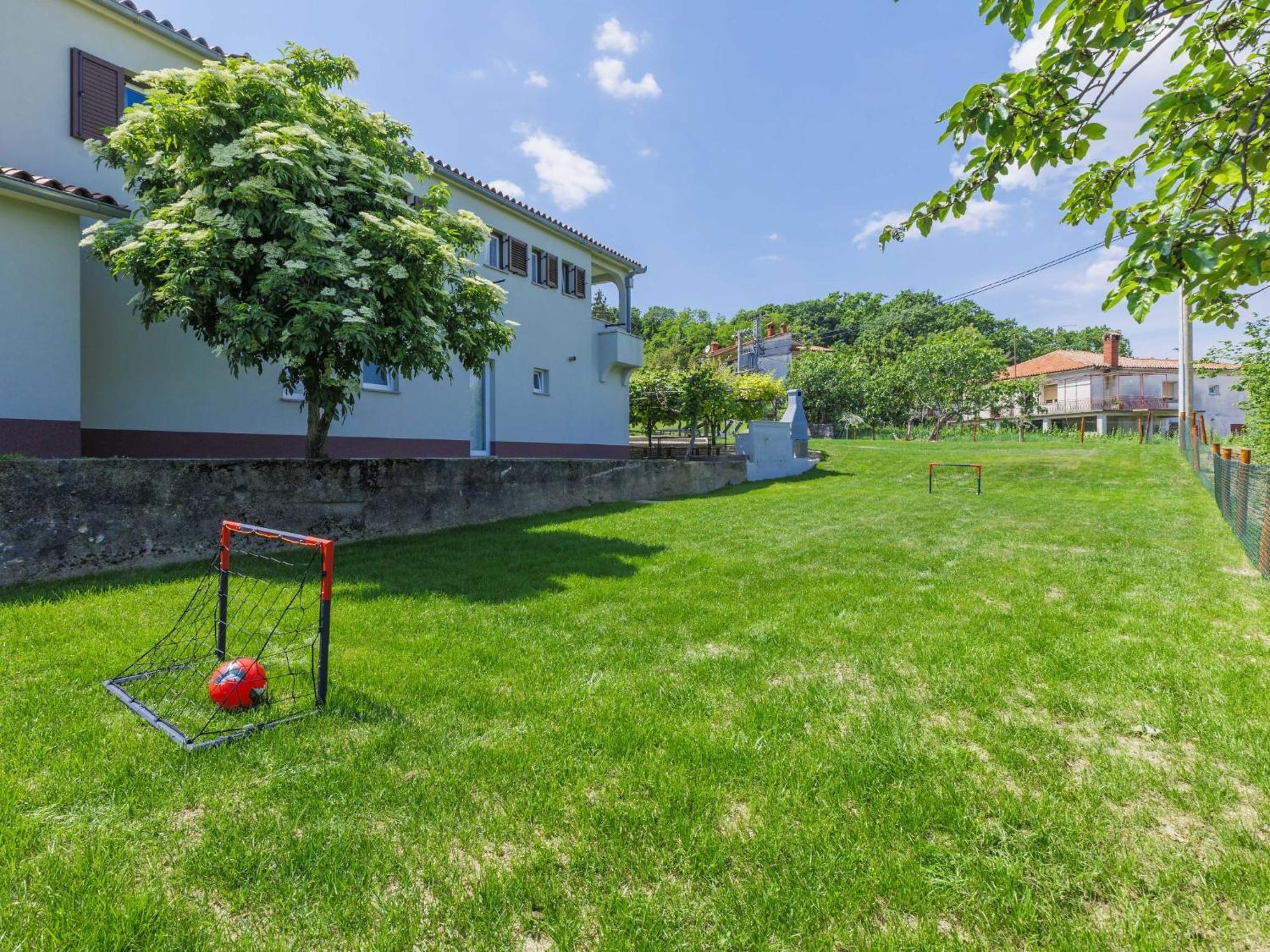 Holiday Home Carlo - Ipc102 By Interhome Pićan Exteriér fotografie